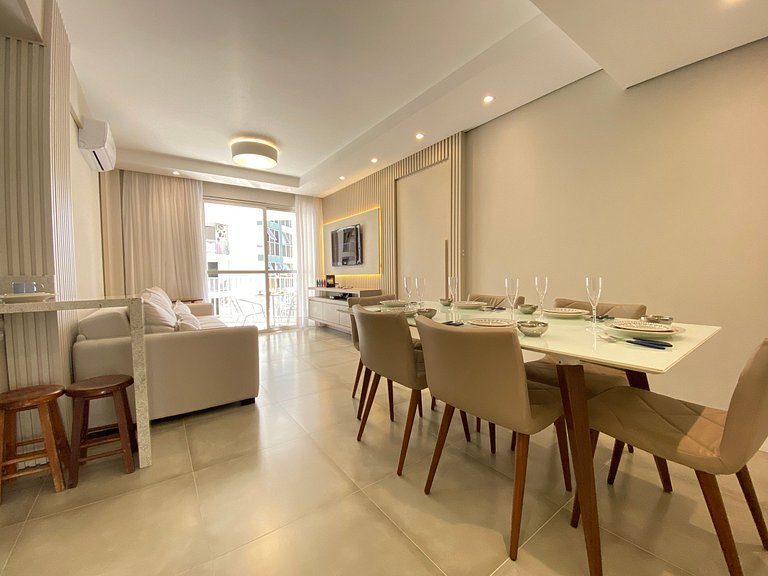 PRG21 - 4 Dorm, Lindo Espaço, Climatizado, Garagem