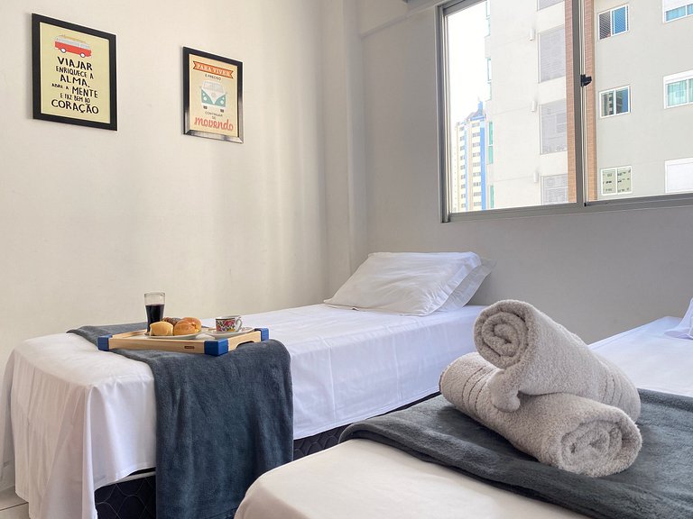 CB54 - Churrasqueira, 2 Dorm Climatizados, Garagem