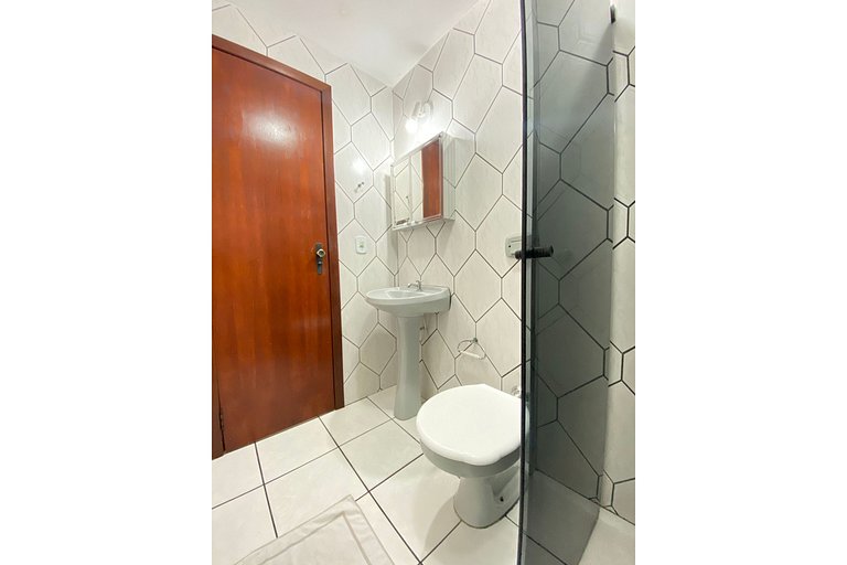 CB54 - Churrasqueira, 2 Dorm Climatizados, Garagem