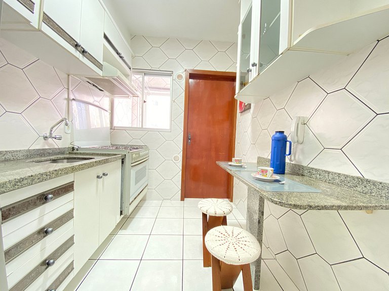 CB54 - Churrasqueira, 2 Dorm Climatizados, Garagem