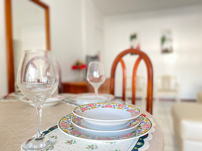 CB54 - Churrasqueira, 2 Dorm Climatizados, Garagem