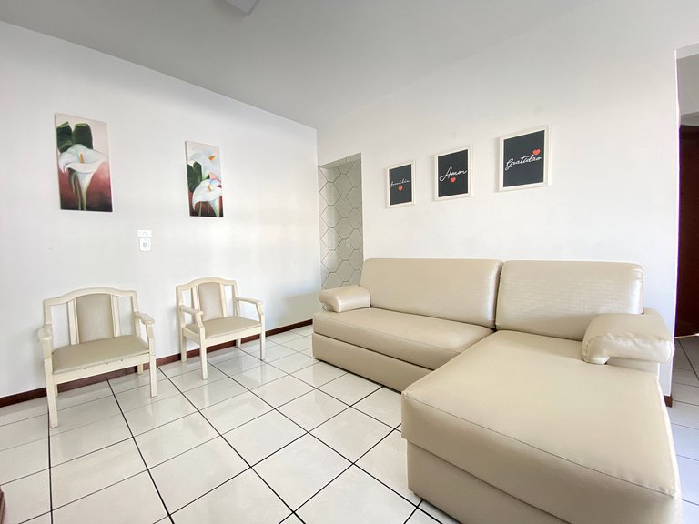 CB54 - Churrasqueira, 2 Dorm Climatizados, Garagem