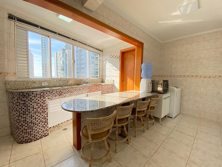 PRG82 - Climatizado, 3 Dorm, Próx Av Brasil, Amplo