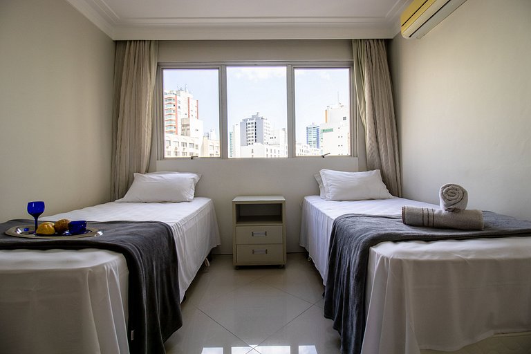 PRG23 - Garagem, 4 Dorm, Próx Shopping Atlântico