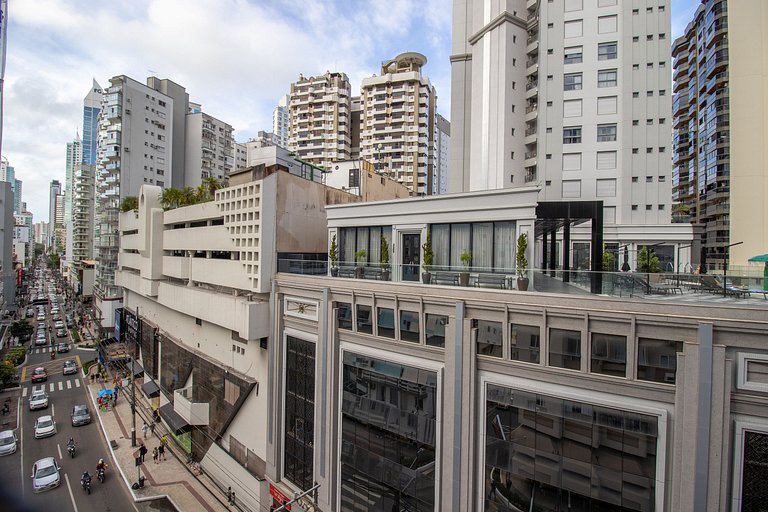 BLU41 - Av Brasil, 3 Dorm Climatizados, Garagem
