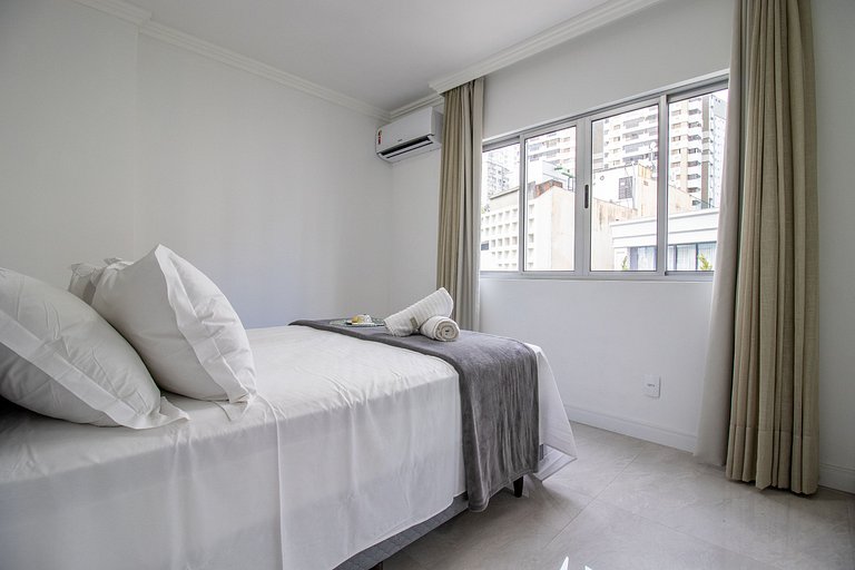 BLU41 - Av Brasil, 3 Dorm Climatizados, Garagem