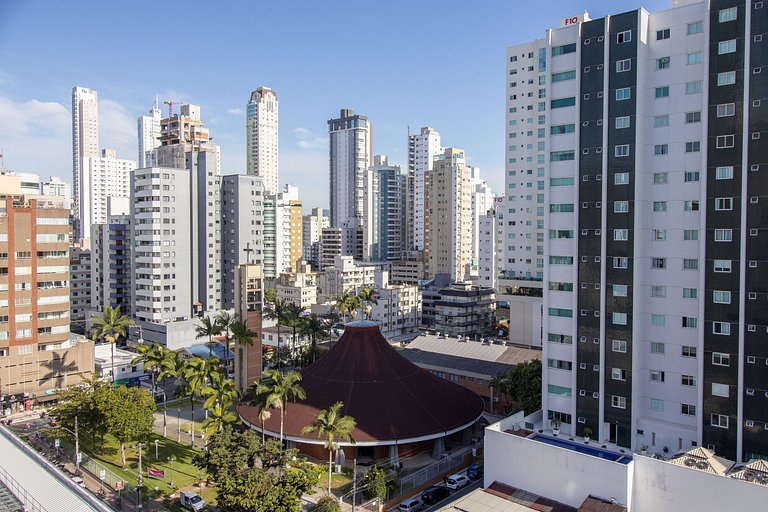 DHE83 - Climatizado, Próx ao Calçadão, TV Smart