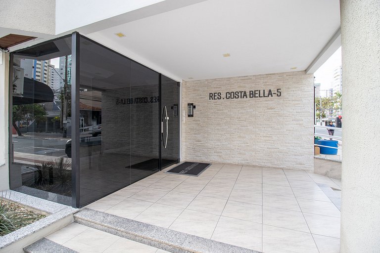 CB54 - Churrasqueira, 2 Dorm Climatizados, Garagem