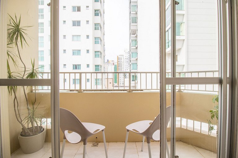 NVR82B - Sacada, Quadra Mar, 2 Dorm Climatizados