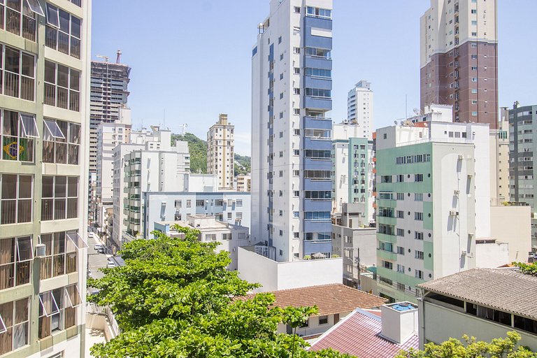 PRG31 - 4 DR, Próx ao Shopping Atlântico, Garagem