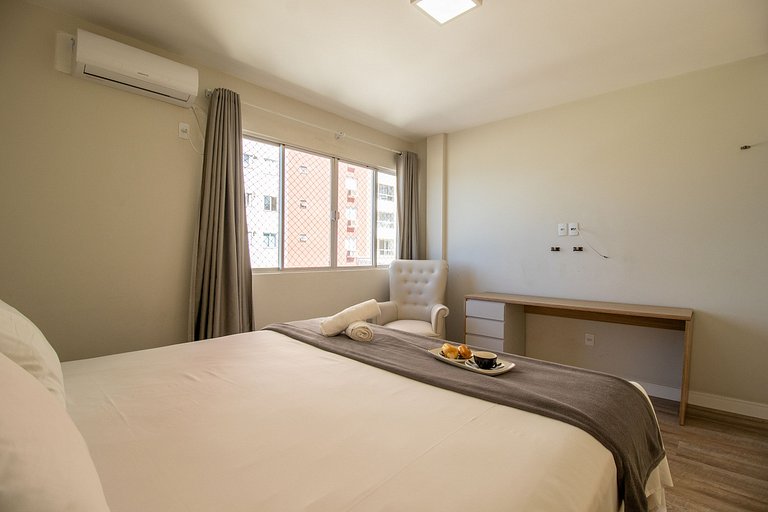 APO816 - Av. Atlântica, Vista Praia, Aconchegante