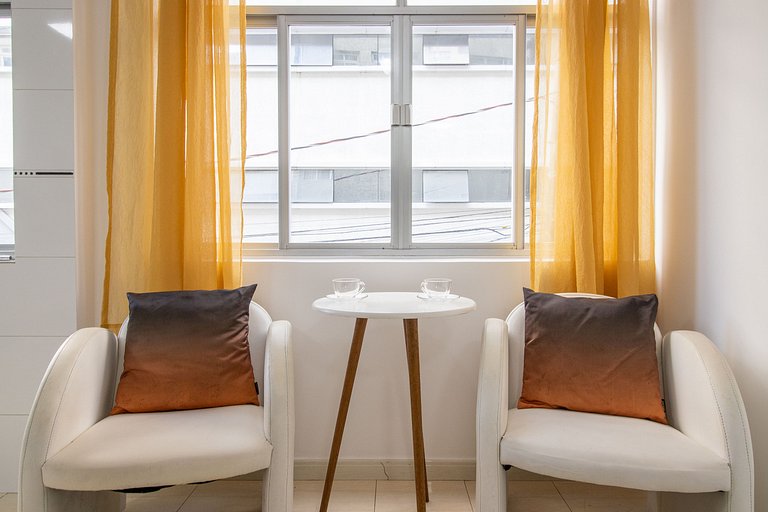 APU14 - 4 Dorm, Climatizado, Esq. Av. Atlântica