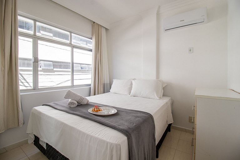 APU14 - 4 Dorm, Climatizado, Esq. Av. Atlântica