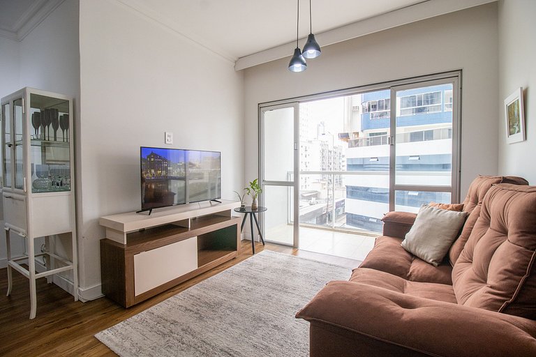 DRS41A - Centro, 3 Dorm Climatizados, Tv Smart
