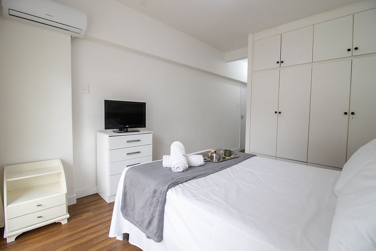 DRS41A - Centro, 3 Dorm Climatizados, Tv Smart