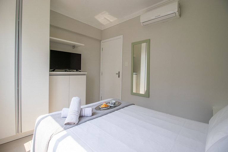 RPA93 - Av Brasil, Quadra Mar, 1 Dorm, TV Smart