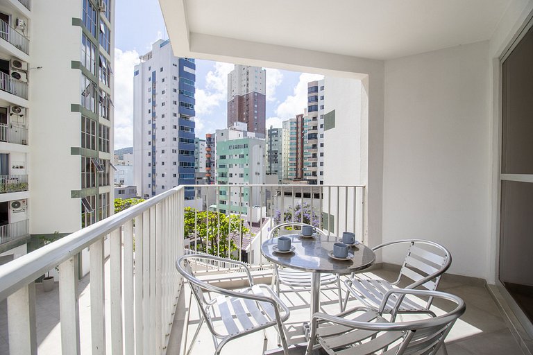 PRG21 - 4 Dorm, Lindo Espaço, Climatizado, Garagem