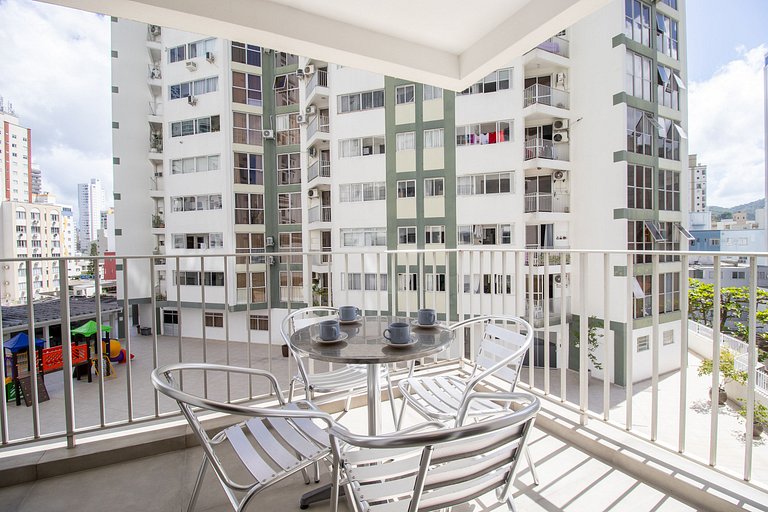 PRG21 - 4 Dorm, Lindo Espaço, Climatizado, Garagem