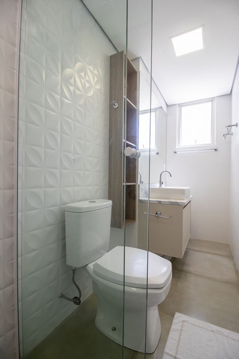 PRG21 - 4 Dorm, Lindo Espaço, Climatizado, Garagem