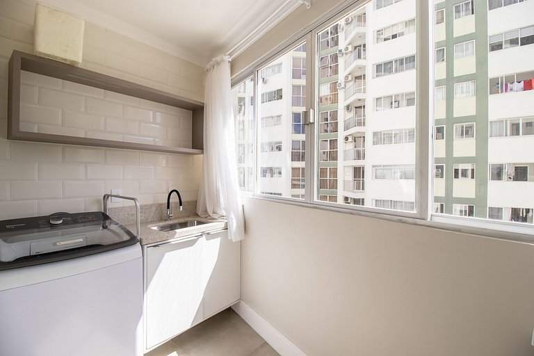 PRG21 - 4 Dorm, Lindo Espaço, Climatizado, Garagem