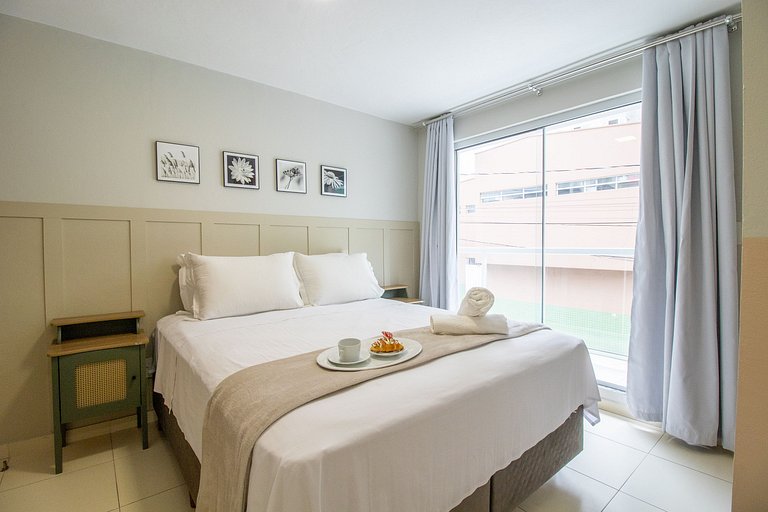 NUN23 - 2Dorm, Garagem, Sacada, TV Smart