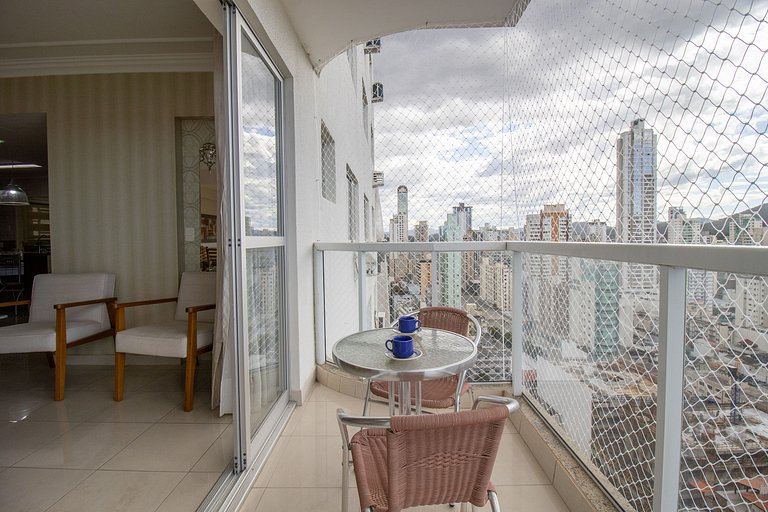 IPZ21A - 22º andar, Frente Mar, Amplo, 4 Dorm