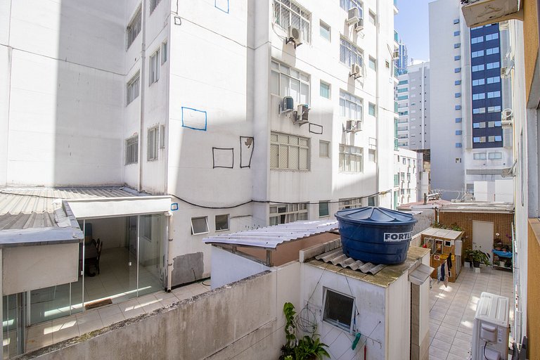 CLR23 -Calçadão, 1Dorm Climatizado, Wi-Fi, Garagem