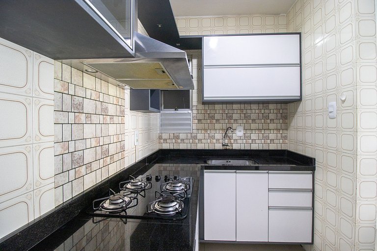 MTEY83 - 1 Dorm, Av. Brasil, Climatizado, Garagem