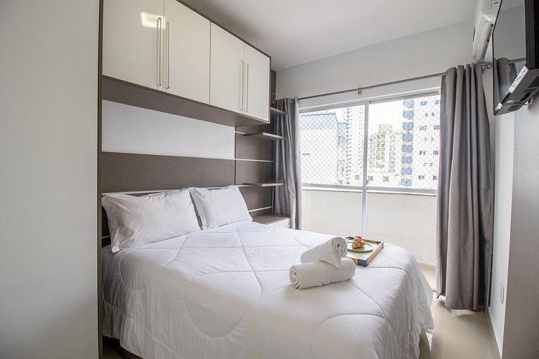 MTEY83 - 1 Dorm, Av. Brasil, Climatizado, Garagem