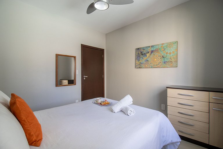 CDL52 - 2 Dorm, Climatizado, Esq. Av. Brasil