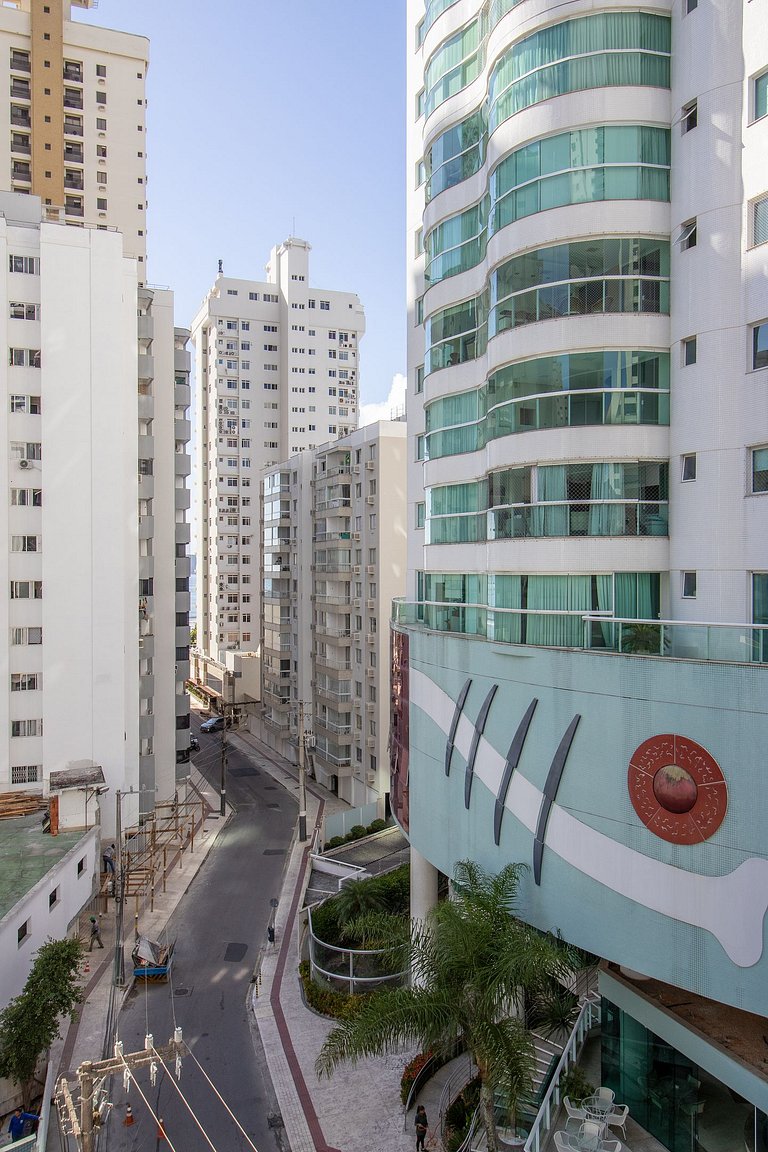CDL52 - 2 Dorm, Climatizado, Esq. Av. Brasil