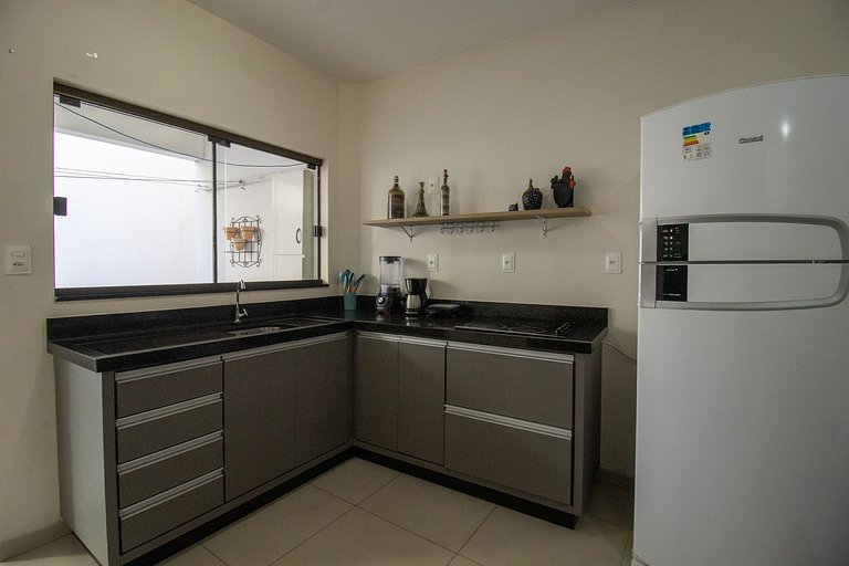 MAU31 - Churrasqueira, Av. Brasil, 3 Dorm