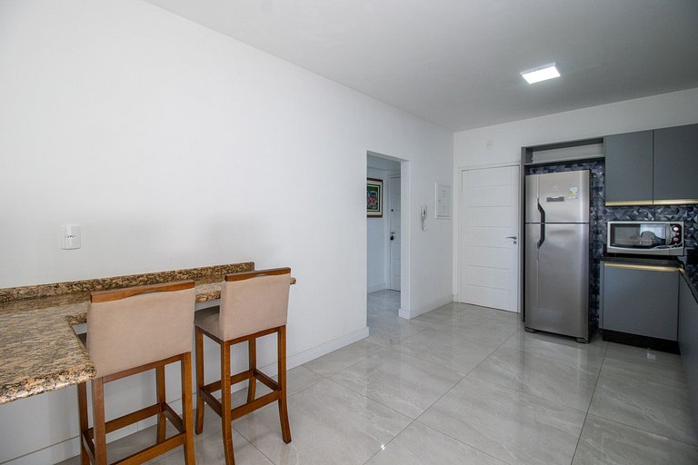 BLU41 - Av Brasil, 3 Dorm Climatizados, Garagem