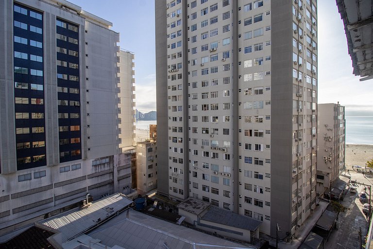 CLR81 - Calçadão, 1 Dorm Climatizado, Garagem