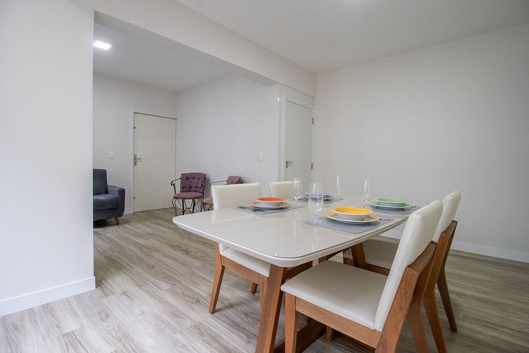 STH52 - Quadra Mar, 4 Dorm, Centro, Climatizado