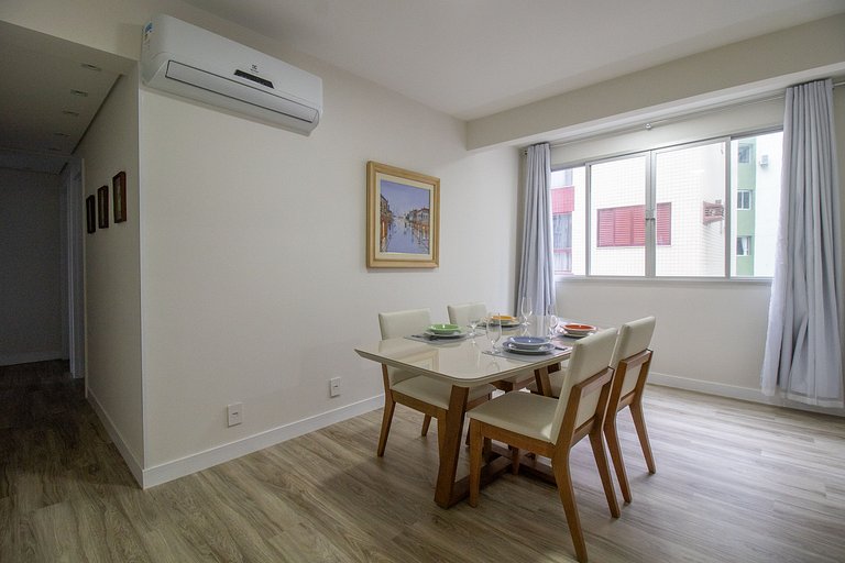 STH52 - Quadra Mar, 4 Dorm, Centro, Climatizado