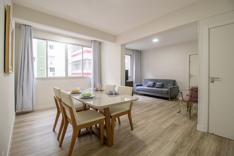 STH52 - Quadra Mar, 4 Dorm, Centro, Climatizado