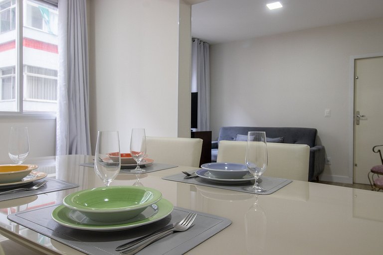 STH52 - Quadra Mar, 4 Dorm, Centro, Climatizado