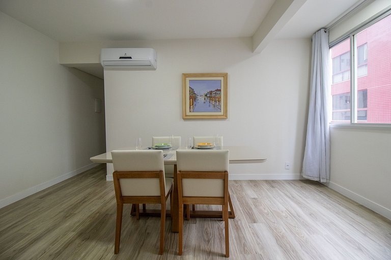 STH52 - Quadra Mar, 4 Dorm, Centro, Climatizado