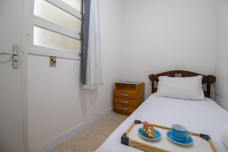 STH52 - Quadra Mar, 4 Dorm, Centro, Climatizado