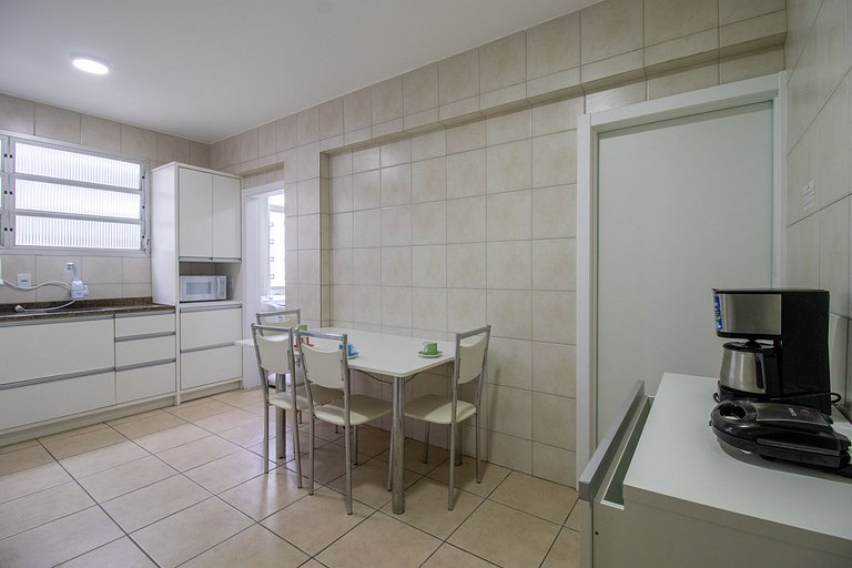 STH52 - Quadra Mar, 4 Dorm, Centro, Climatizado