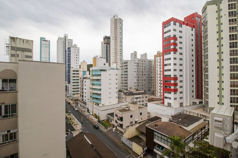 POS51B - Climatizado, Av Brasil, Garagem, TV Smart