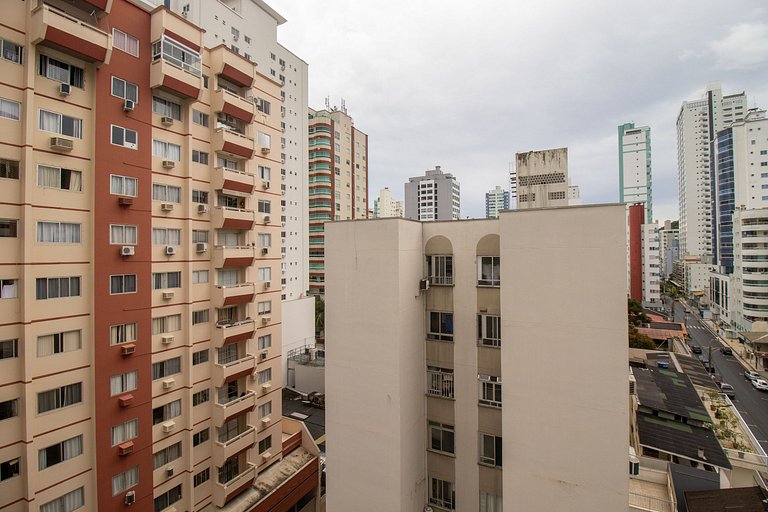 POS51B - Climatizado, Av Brasil, Garagem, TV Smart