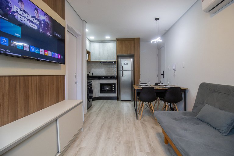 POS51B - Climatizado, Av Brasil, Garagem, TV Smart