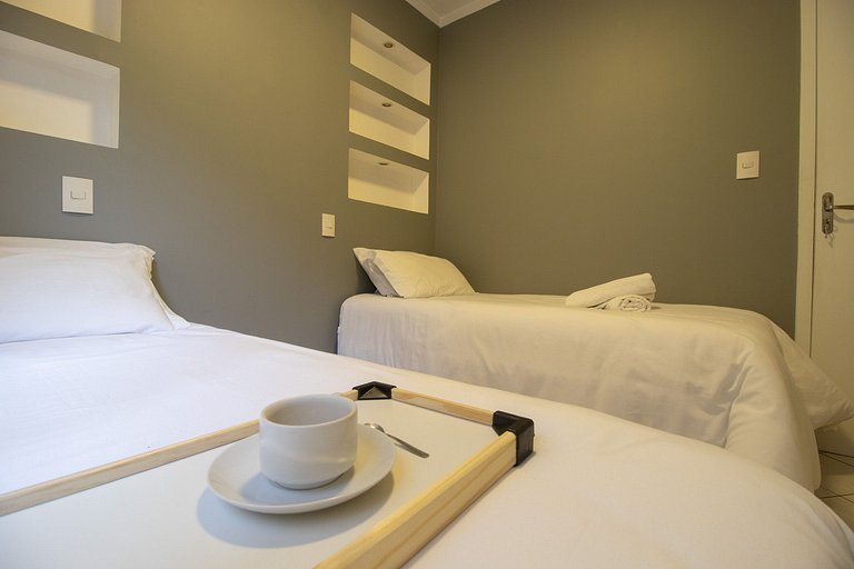 EUG22 - 3 Dorm, Quadra Mar, Rua 1200