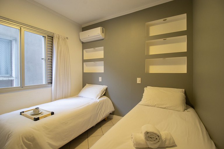EUG22 - 3 Dorm, Quadra Mar, Rua 1200