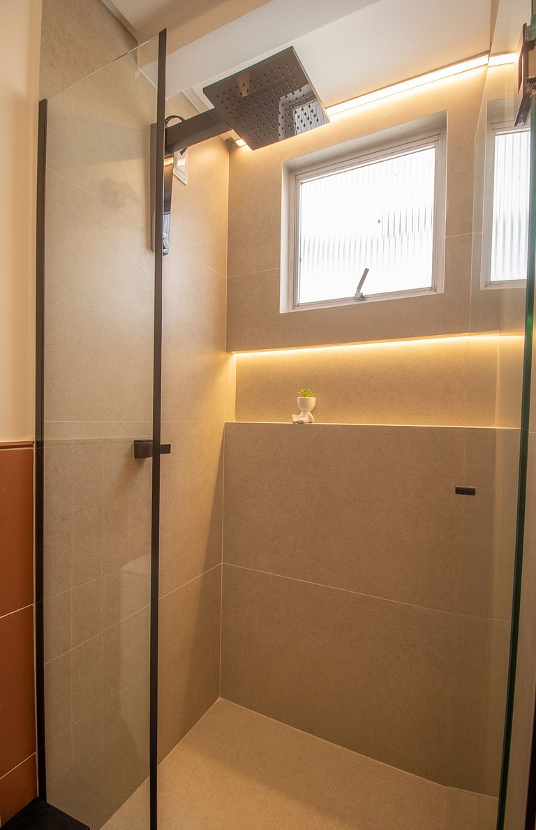 SCR64 - 2 Dorm Climatizados, Confortável, TV Smart