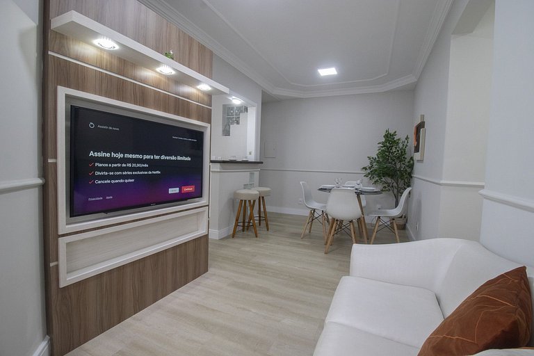 LAS72 - Av. Central, 2 Dorm, Tv Smart, Wi-Fi