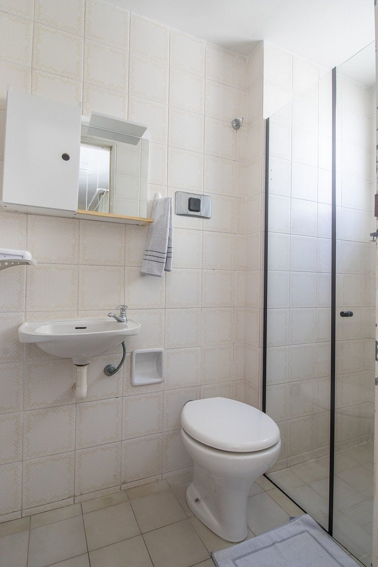 PRG111 - 4 Dorm, Climatizado, Próx a Av. Brasil