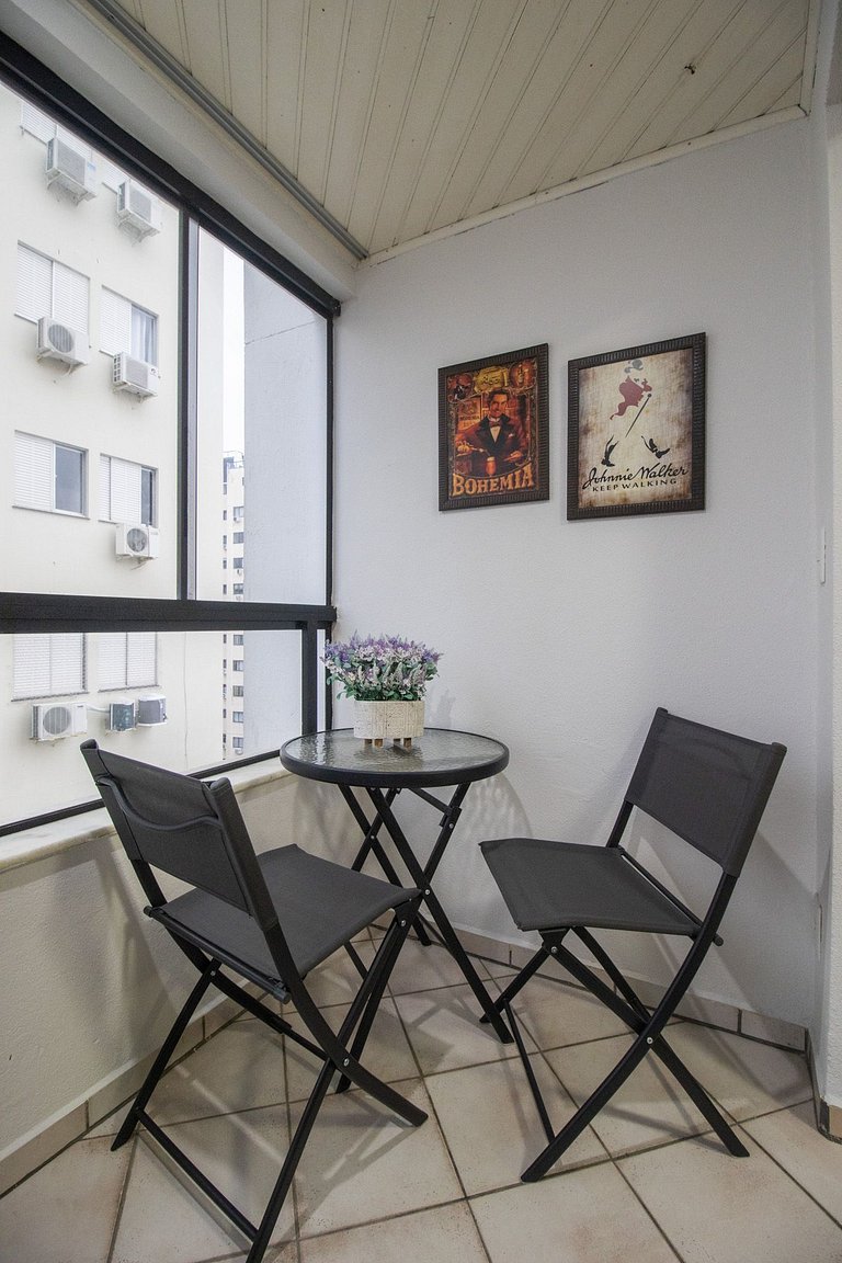 BK93 - 2 Dorm, TV Smart, Garagem, Próx. Calçadão